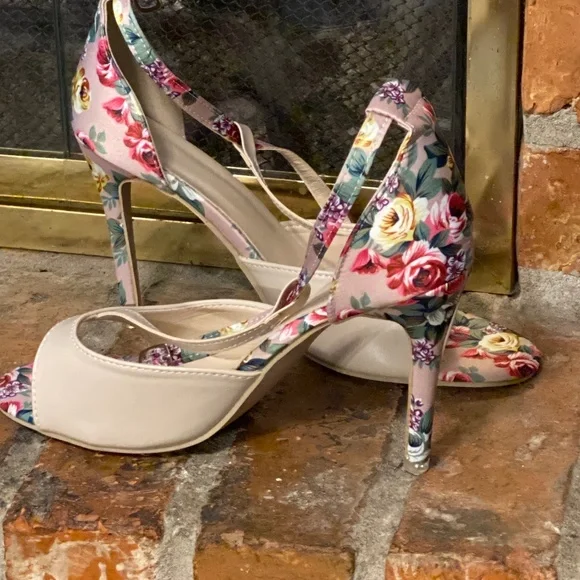 High heels - Picture 1 of 1